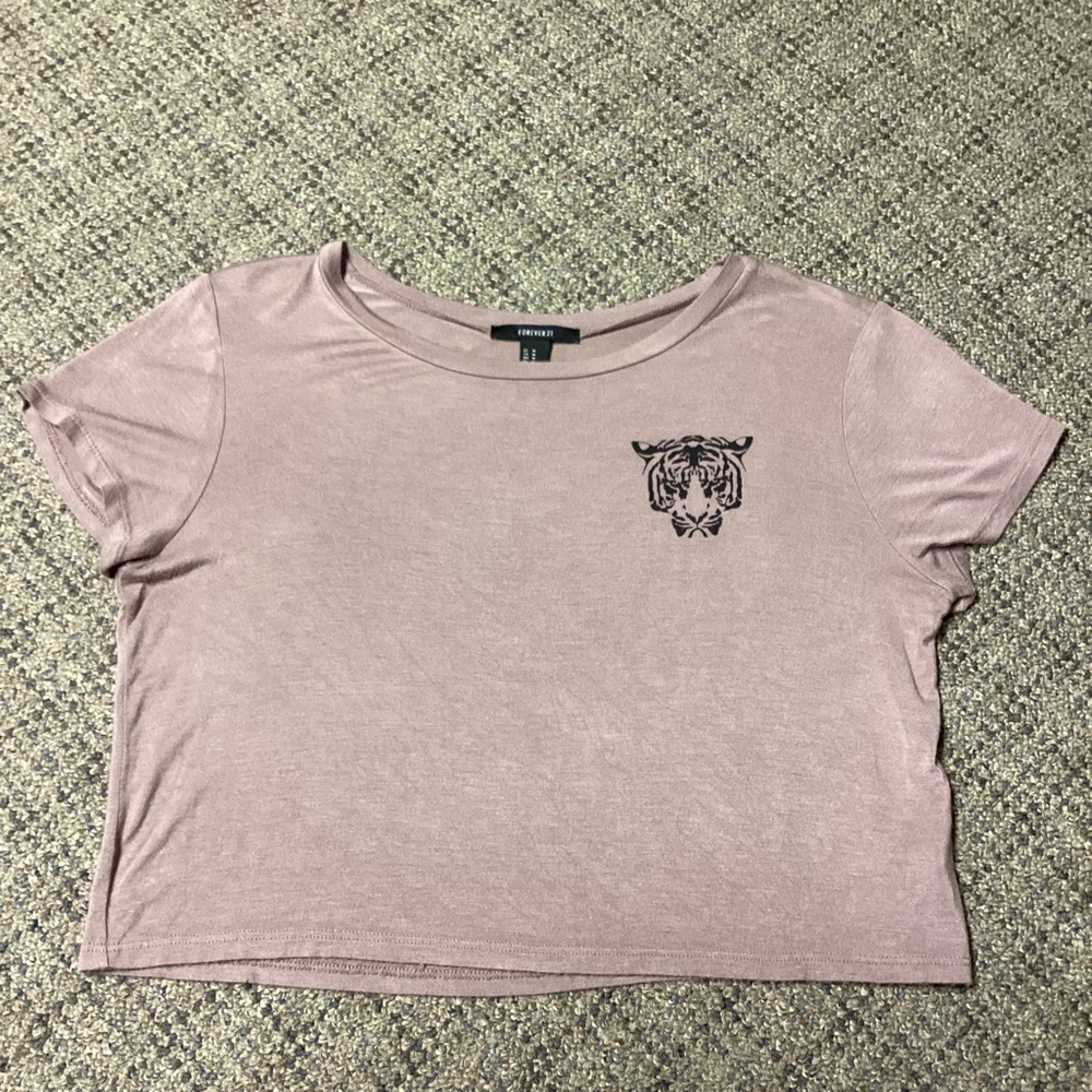 Forever 21 Pink Mauve Tiger Crop Crewneck Tee * Size Medium